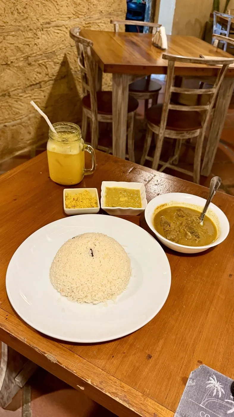 Rice and curry with dhal and pol sambol, LKR 2,555 dinner