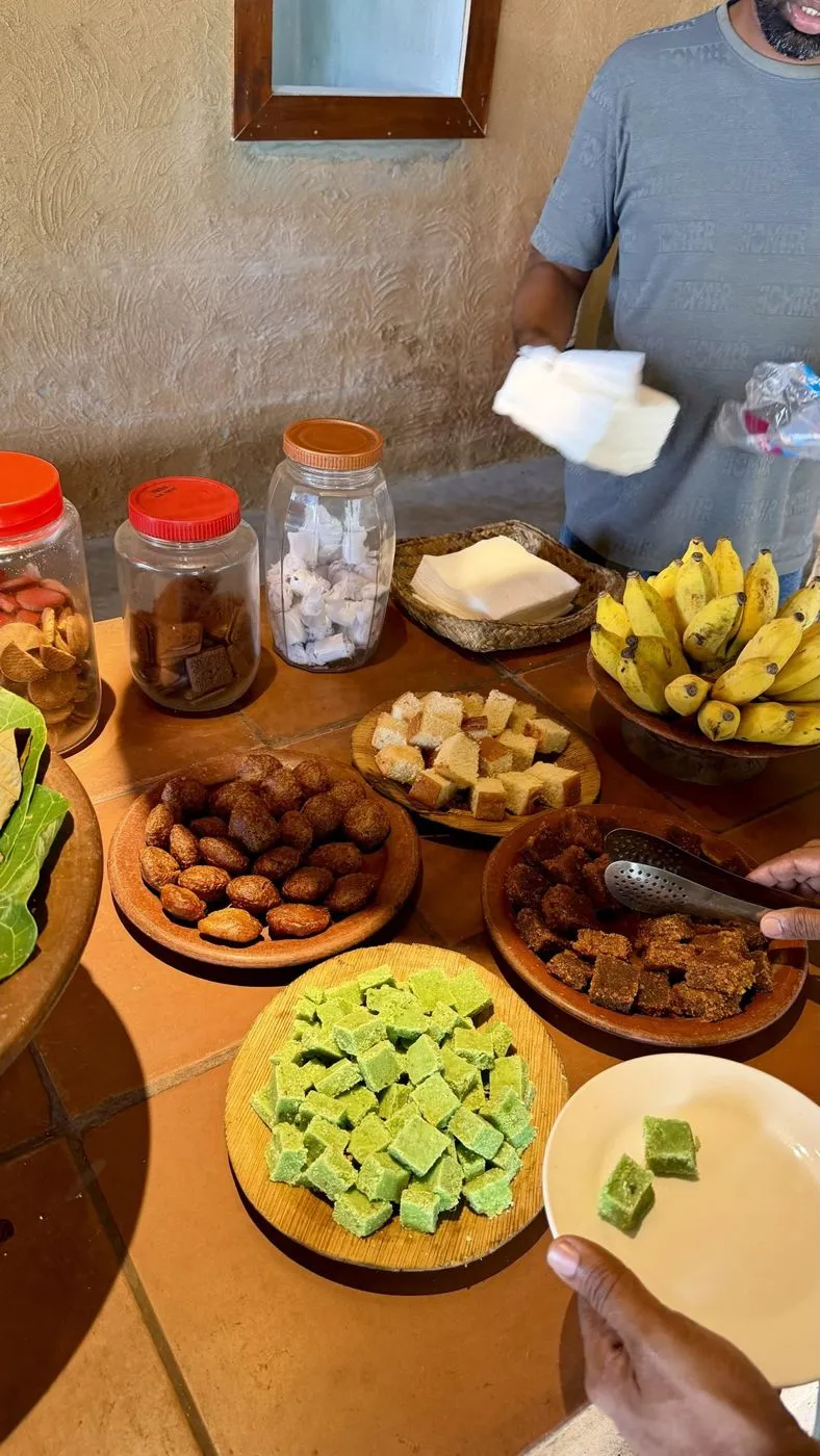 Dessert table: kalu dodol, green coconut toffee, butter cake, kavum, bananas